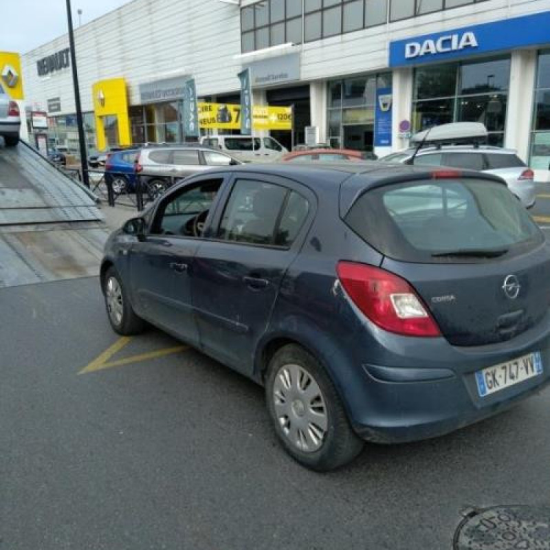 Porte arriere gauche OPEL CORSA D Photo n°10