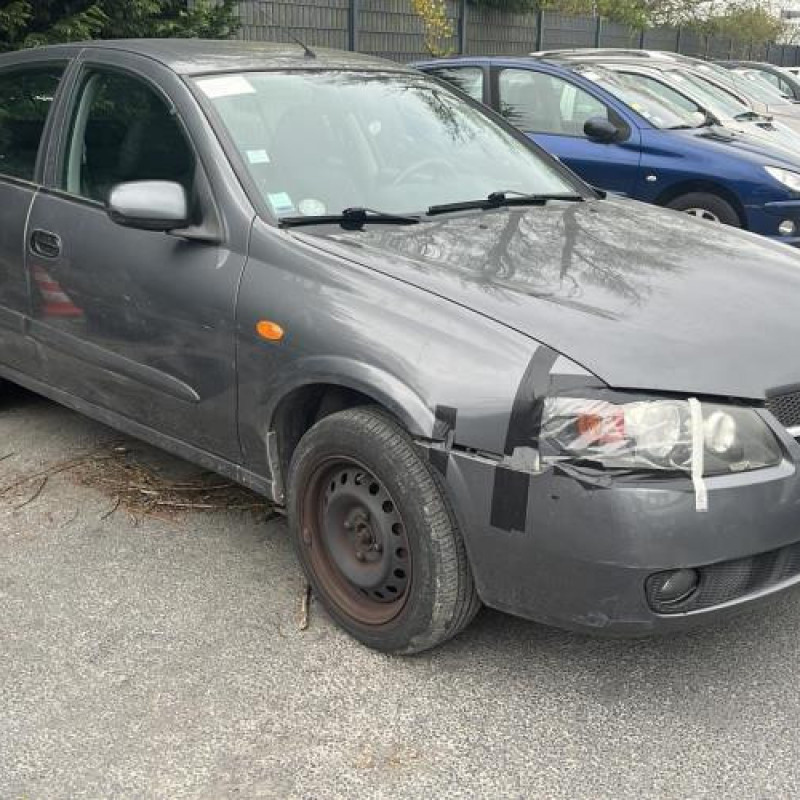 Grille de calandre NISSAN ALMERA 2 Photo n°7