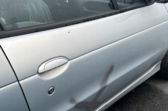 Porte avant droit RENAULT MEGANE 1