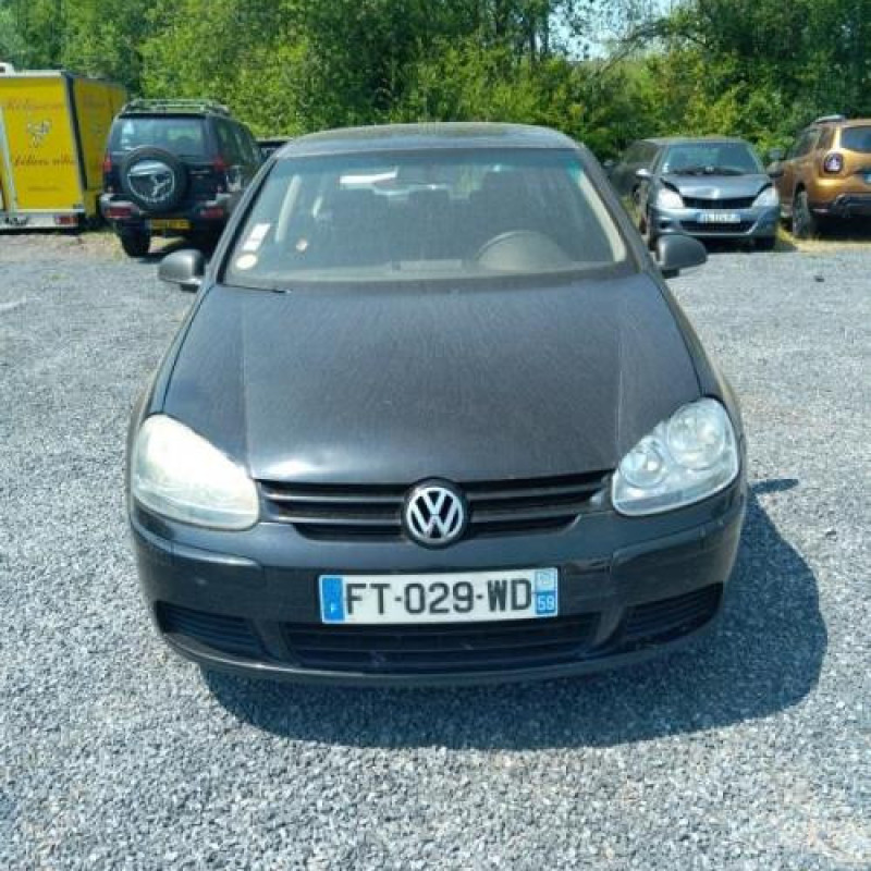 Feu arriere principal gauche (feux) VOLKSWAGEN GOLF 5 Photo n°3