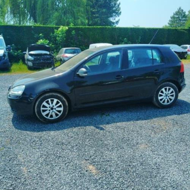 Feu arriere principal gauche (feux) VOLKSWAGEN GOLF 5 Photo n°5