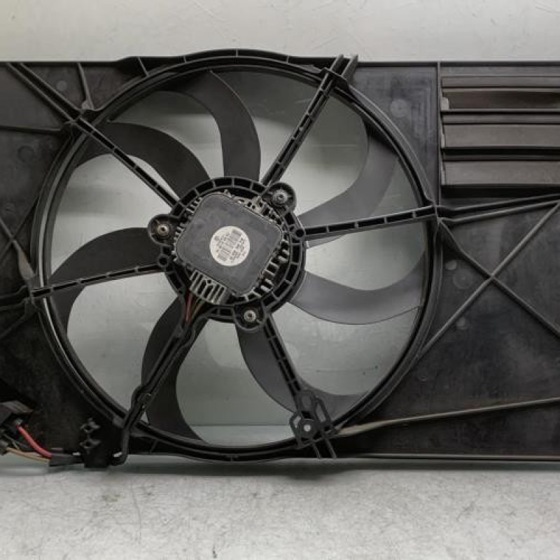 Moto ventilateur radiateur VOLKSWAGEN GOLF 5 Photo n°3