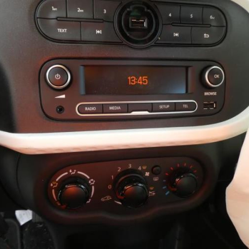 Poignee interieur arriere droit RENAULT TWINGO 3 Photo n°13