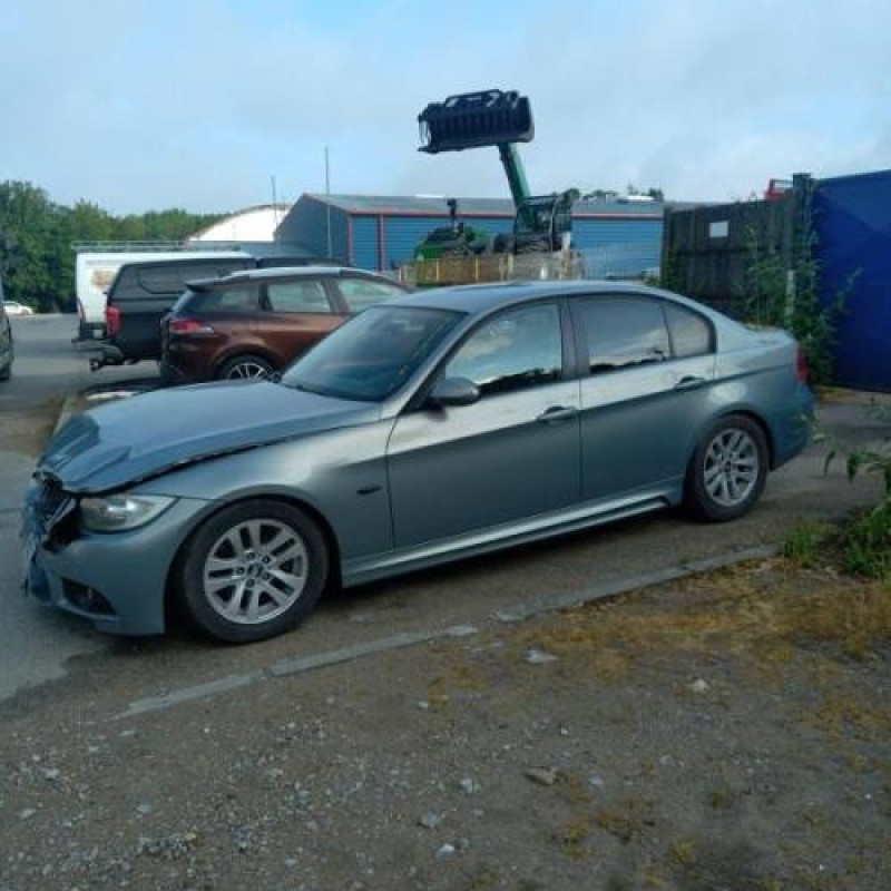 Pretensionneur de ceinture arriere droit BMW SERIE 3 E90 Photo n°5