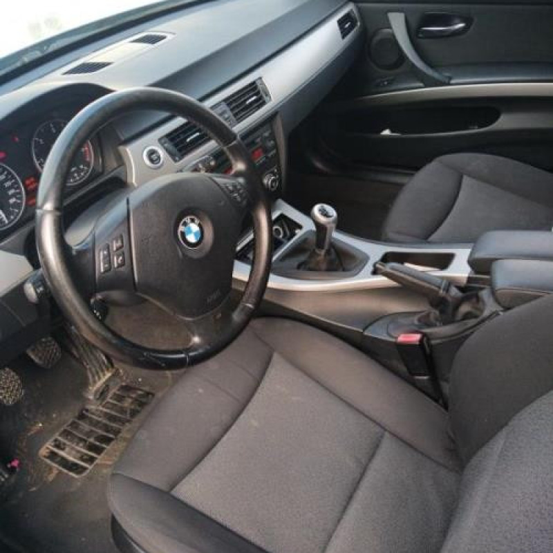 Pretensionneur de ceinture arriere droit BMW SERIE 3 E90 Photo n°8