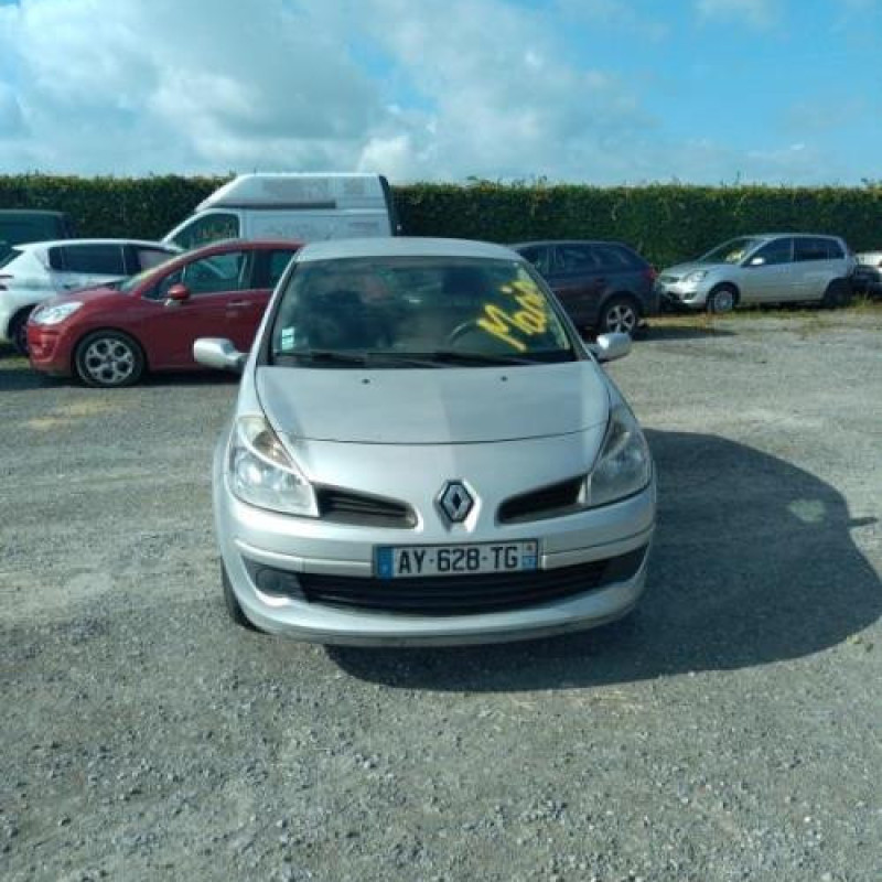 Boitier UCH RENAULT CLIO 3 Photo n°4