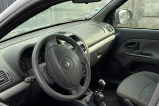 Poignee interieur arriere gauche RENAULT CLIO 2 CAMPUS