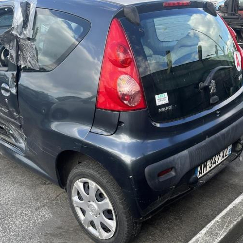 Moteur essuie glace arriere PEUGEOT 107 Photo n°9