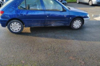 Leve vitre electrique avant droit PEUGEOT 306