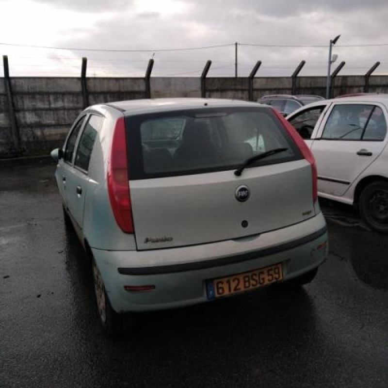 Aile avant gauche FIAT PUNTO 2 Photo n°7