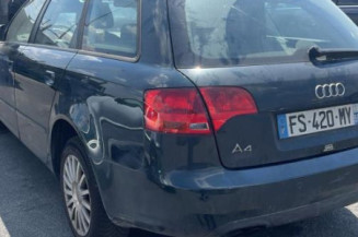 Poignee porte arriere gauche AUDI A4 2