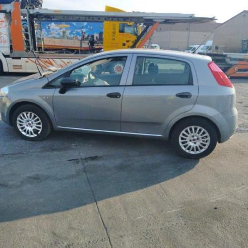 Moteur FIAT GRANDE PUNTO Photo n°4