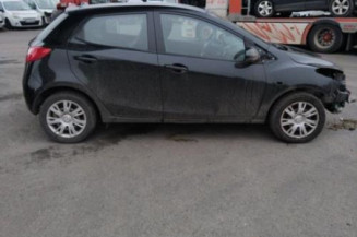 Feu arriere stop central MAZDA 2 2