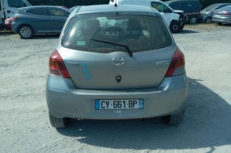 Pretensionneur de ceinture avant droit TOYOTA YARIS 2