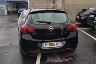 Pretensionneur de ceinture avant gauche OPEL ASTRA J