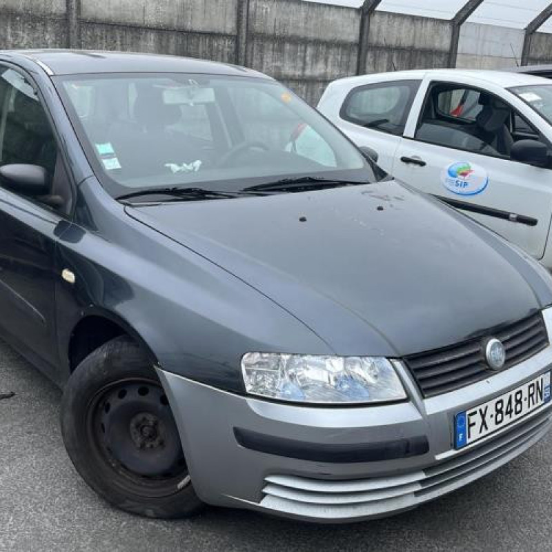 Aile avant droit FIAT STILO Photo n°6