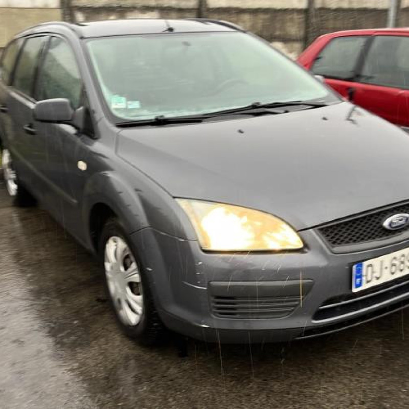 Pare choc arriere FORD FOCUS 2 Photo n°9