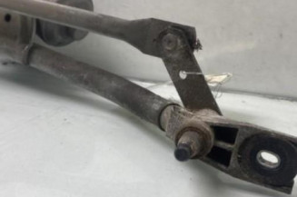 Moteur essuie glace avant VOLKSWAGEN PASSAT 4