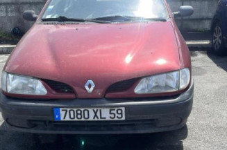 Retroviseur droit RENAULT MEGANE 1 Photo n°1