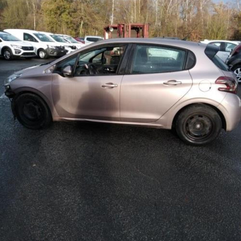 Cremaillere assistee PEUGEOT 208 1 Photo n°9