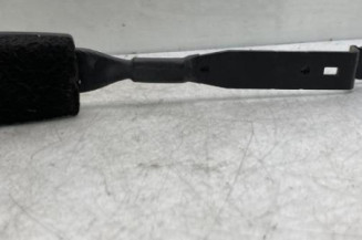 Attache ceinture avant droit VOLKSWAGEN CADDY 3