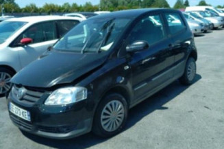 Leve vitre electrique avant droit VOLKSWAGEN FOX