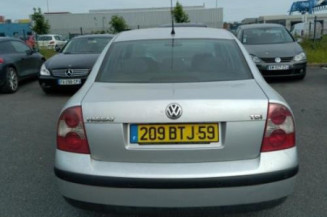 Calandre VOLKSWAGEN PASSAT 4