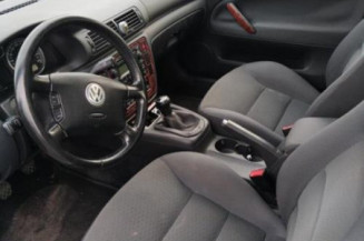 Calandre VOLKSWAGEN PASSAT 4