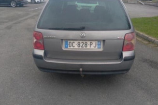 Calandre VOLKSWAGEN PASSAT 4