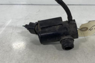 Pompe lave glace avant TOYOTA YARIS 1