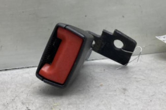 Attache ceinture arriere gauche OPEL CORSA D