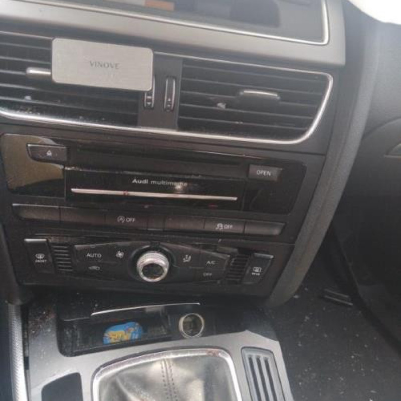 Commande autoradio AUDI A4 3 Photo n°11