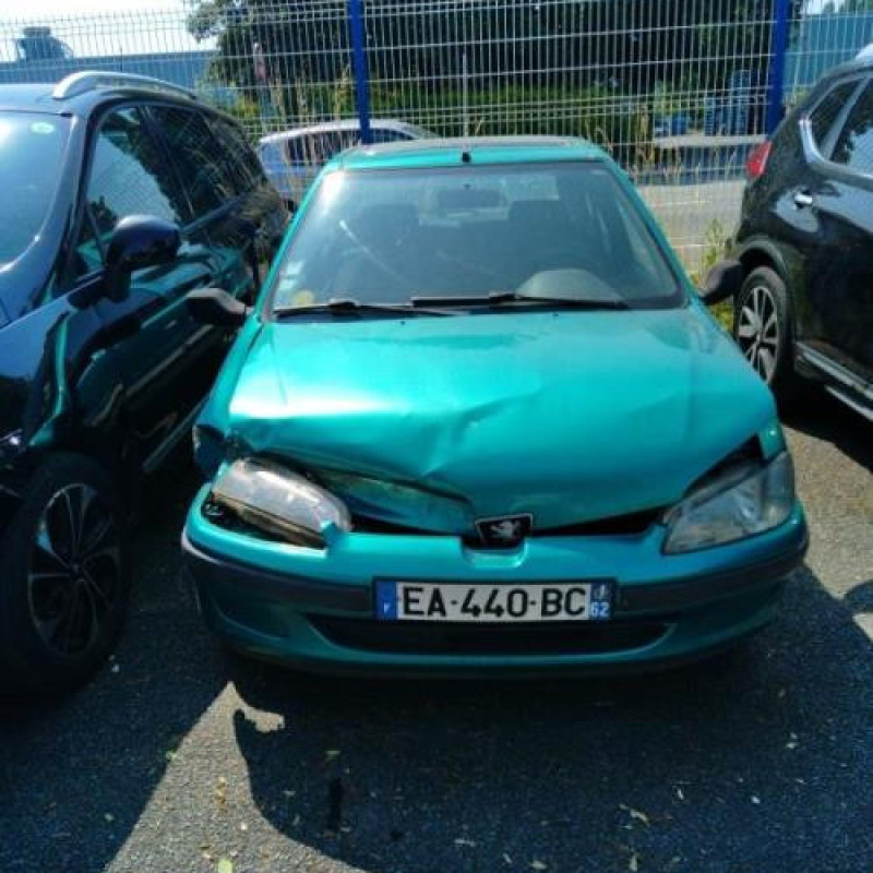 Pare choc arriere PEUGEOT 106 Photo n°8