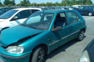 Pare choc arriere PEUGEOT 106