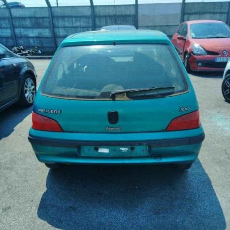 Pare choc arriere PEUGEOT 106 Photo n°11