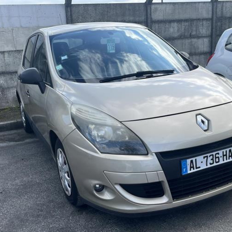 Boitier UCH RENAULT SCENIC 3 Photo n°5