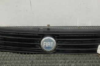 Calandre FIAT STILO Photo n°1