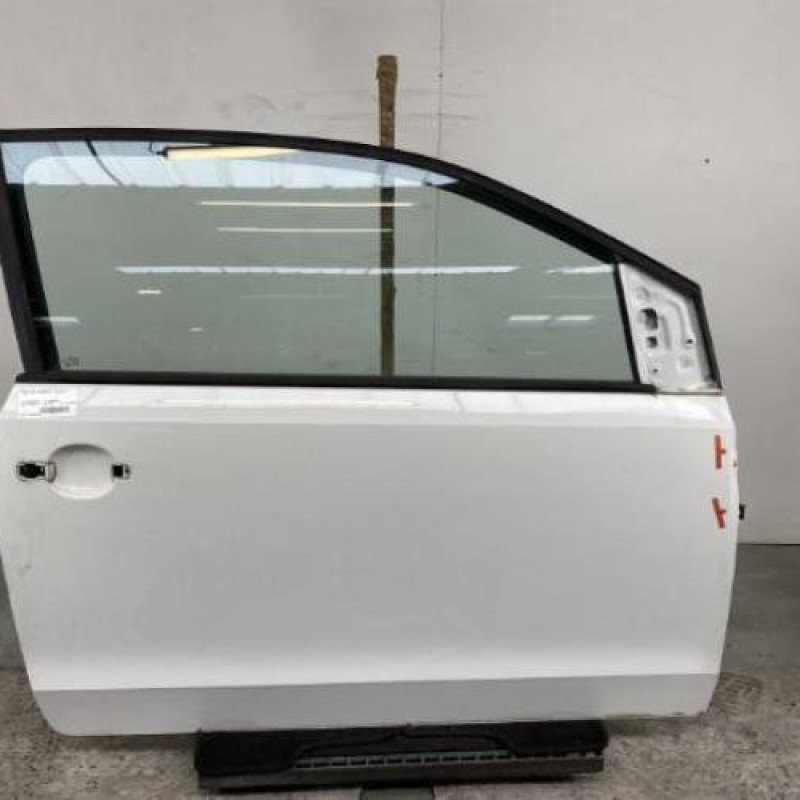 Porte avant droit VOLKSWAGEN UP Photo n°1