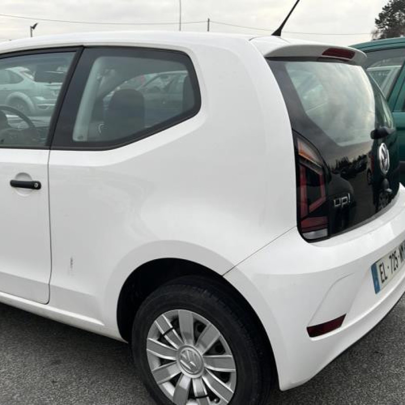 Attache ceinture arriere droit VOLKSWAGEN UP Photo n°19