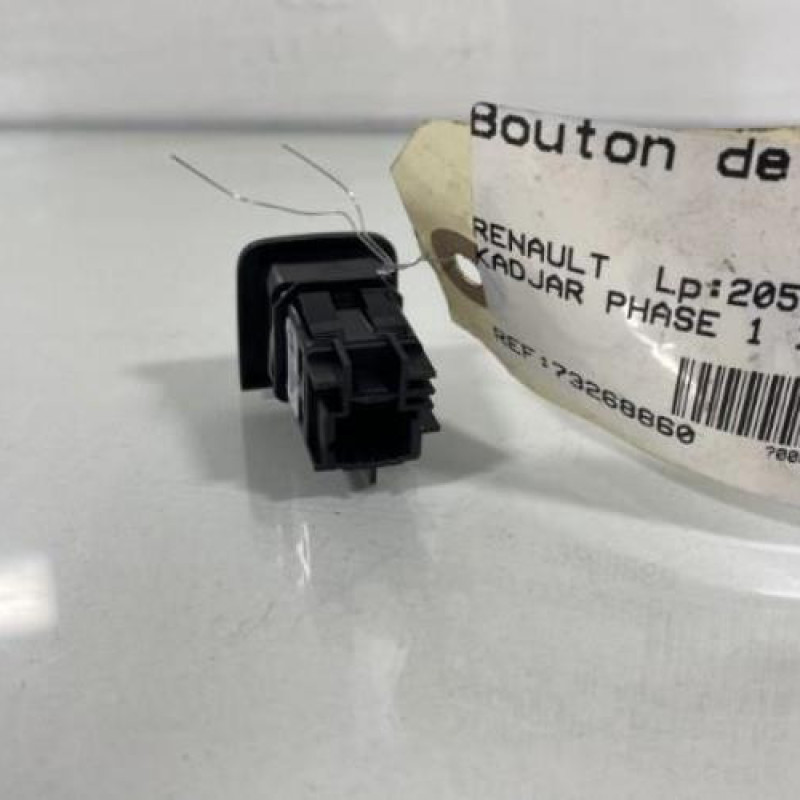 Bouton de warning RENAULT KADJAR Photo n°3