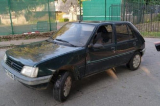 Poignee porte arriere gauche PEUGEOT 205