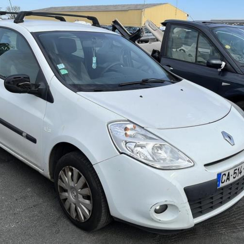 Boitier UCH RENAULT CLIO 3 Photo n°5