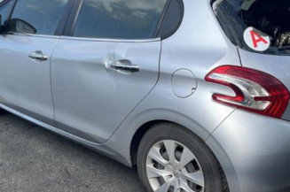 Cremaillere assistee PEUGEOT 208 1