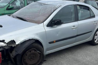 Poignee porte arriere gauche RENAULT LAGUNA 2