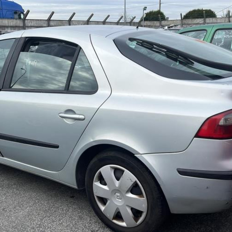 Poignee porte arriere gauche RENAULT LAGUNA 2 Photo n°8