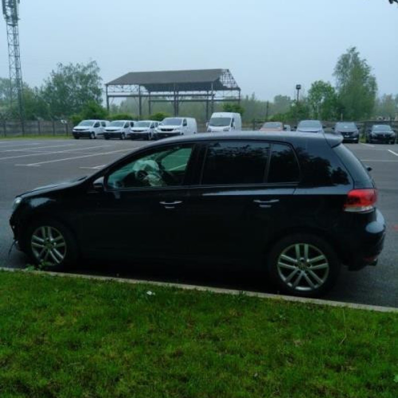 Malle/Hayon arriere VOLKSWAGEN GOLF 6 Photo n°17