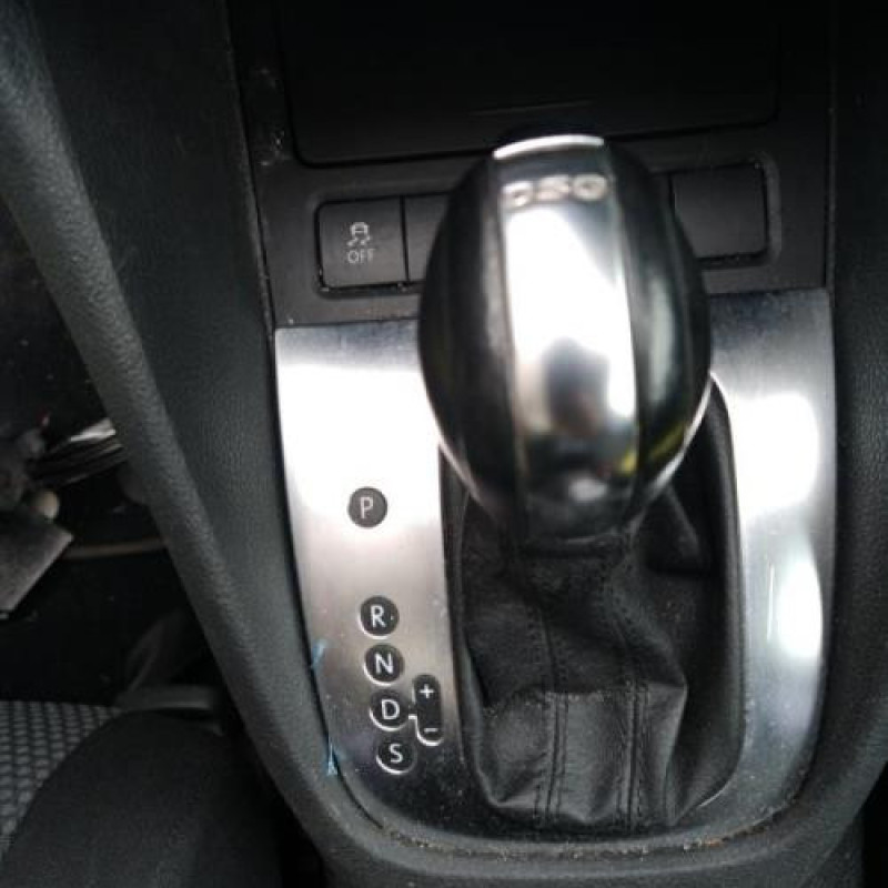 Pompe lave glace avant VOLKSWAGEN GOLF 6 Photo n°12