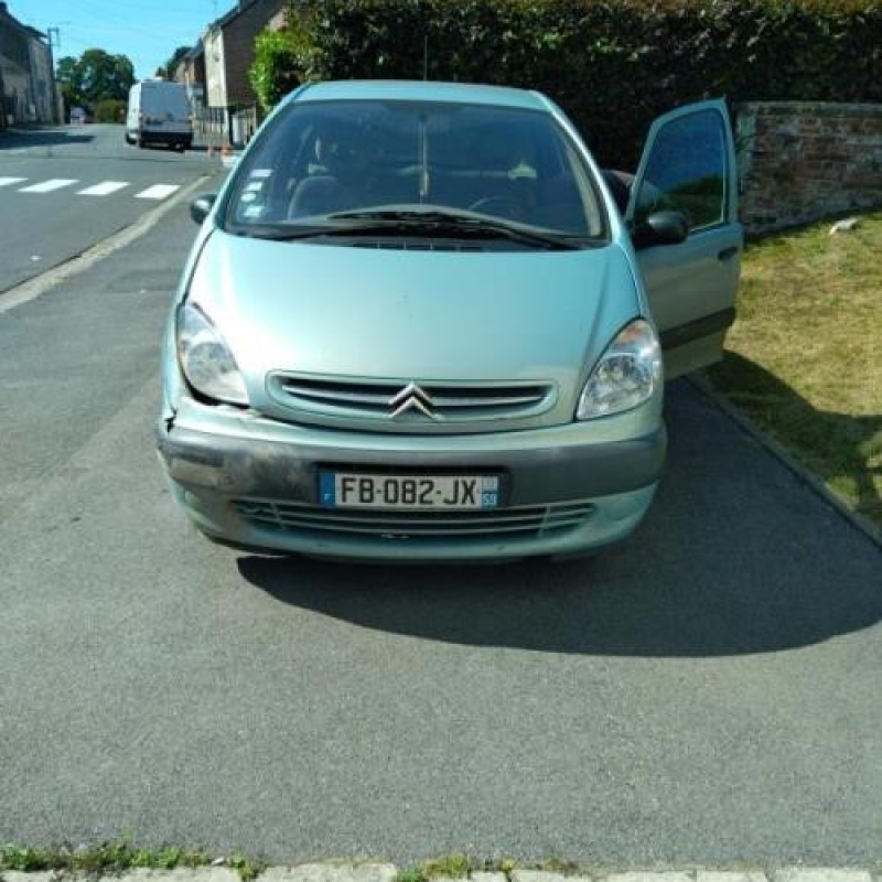 Moteur CITROEN XSARA PICASSO Photo n°1