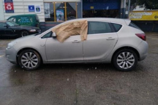 Plage arriere OPEL ASTRA J