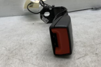 Attache ceinture arriere centrale OPEL CORSA E